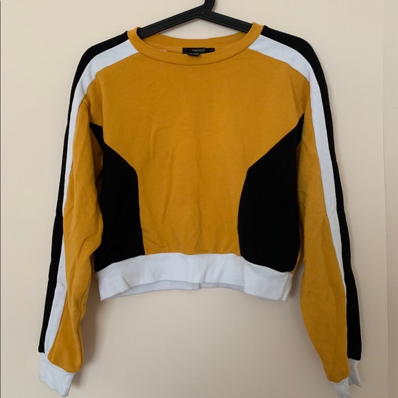🧸2/$25🧸 Yellow/Black/White Designed Sweater - Picture 1 of 3